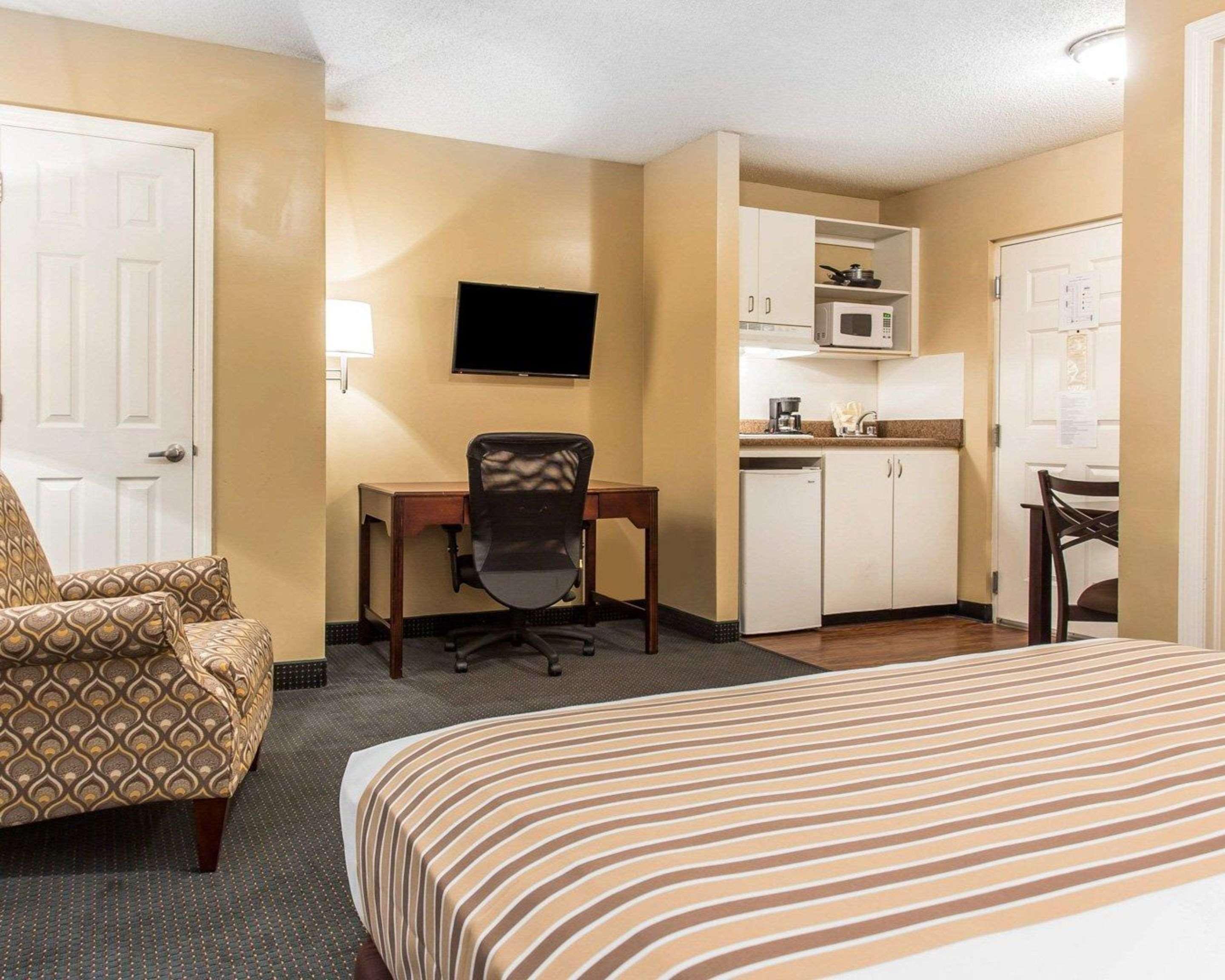 Suburban Studios Kennesaw-Marietta North Екстер'єр фото